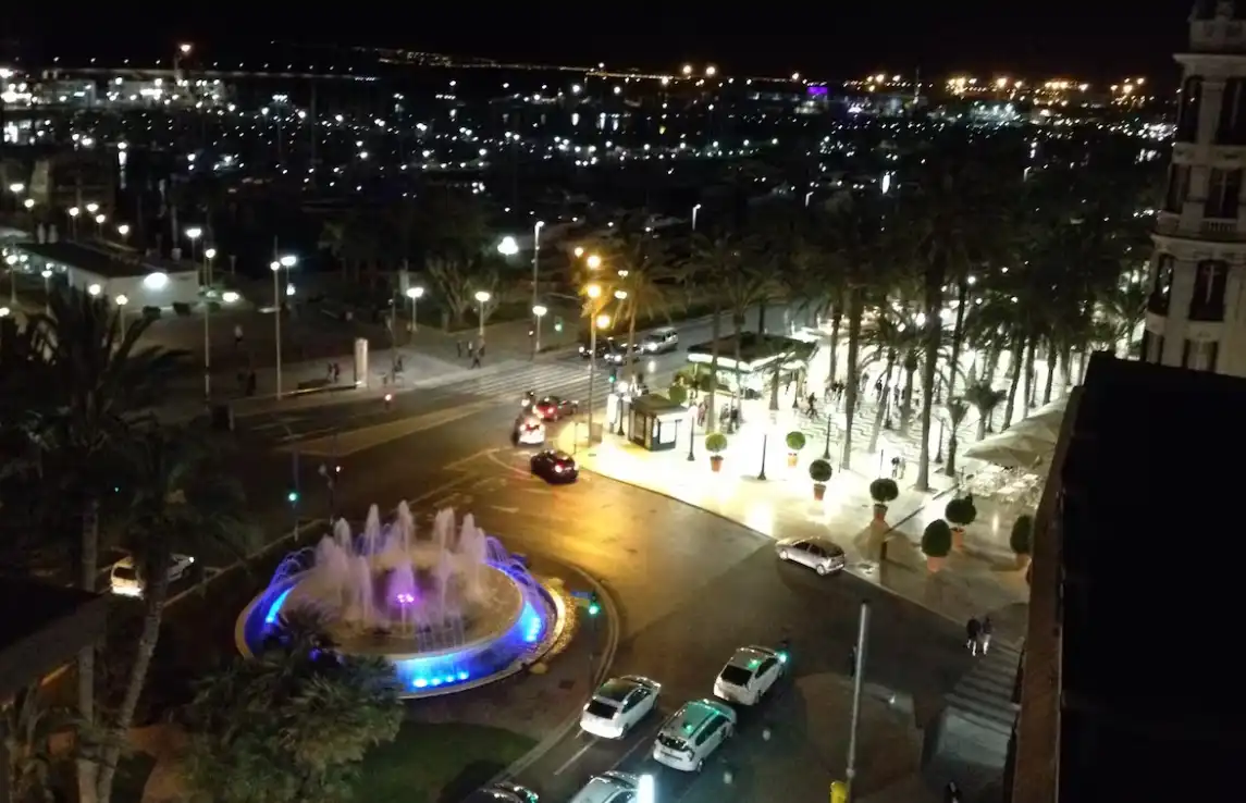 Vista exterior de Apartamento de alquiler en Alicante / Alacant con Aire acondicionado, Calefacción y Parquet