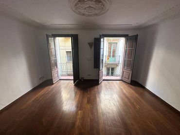 Wohnung mit Aufzug zum Verkauf in Calle  escudillers