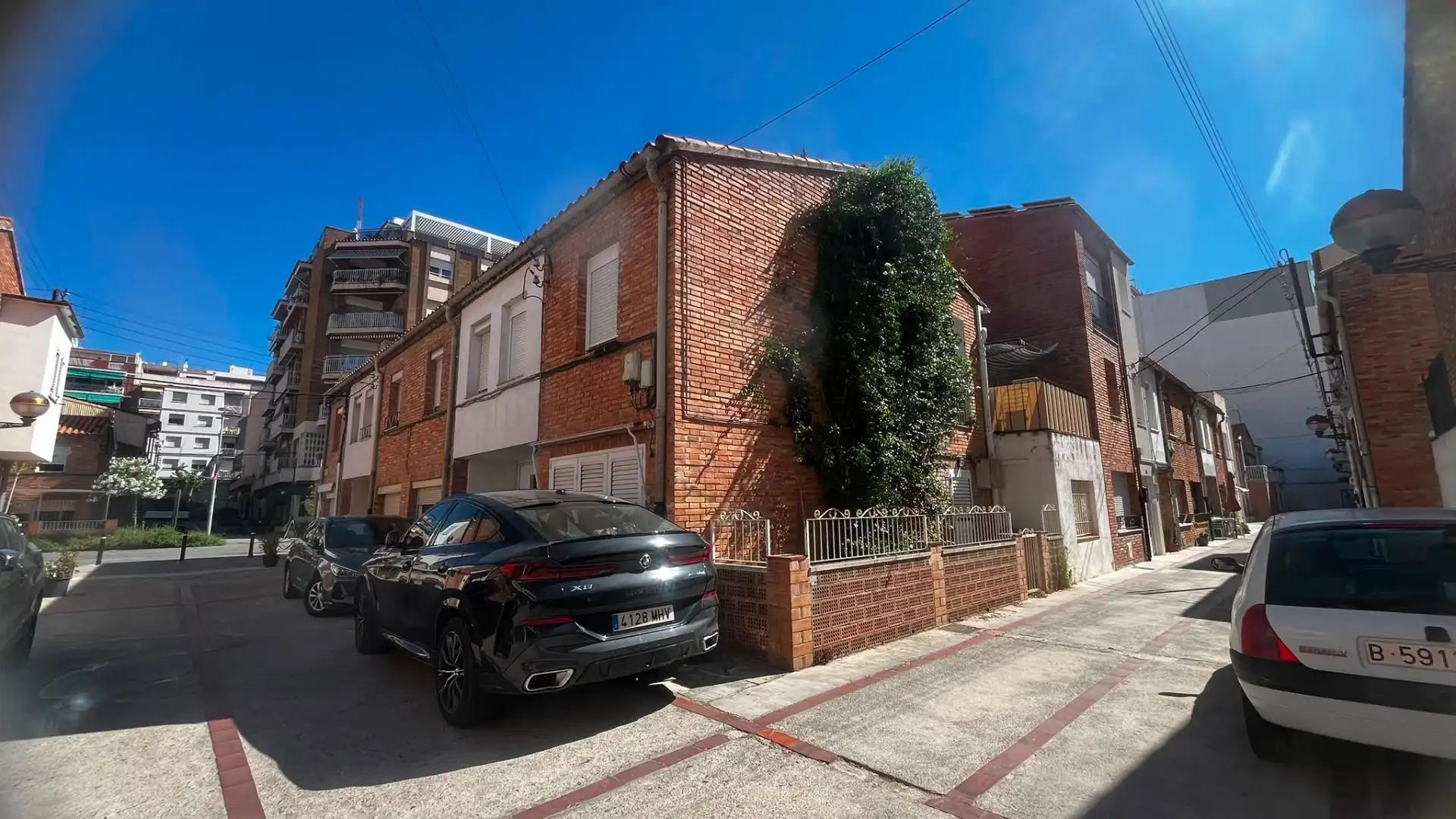 Außenansicht von Einfamilien-Reihenhaus zum Verkauf in Cambrils mit Terrasse, Abstellraum und Alarm