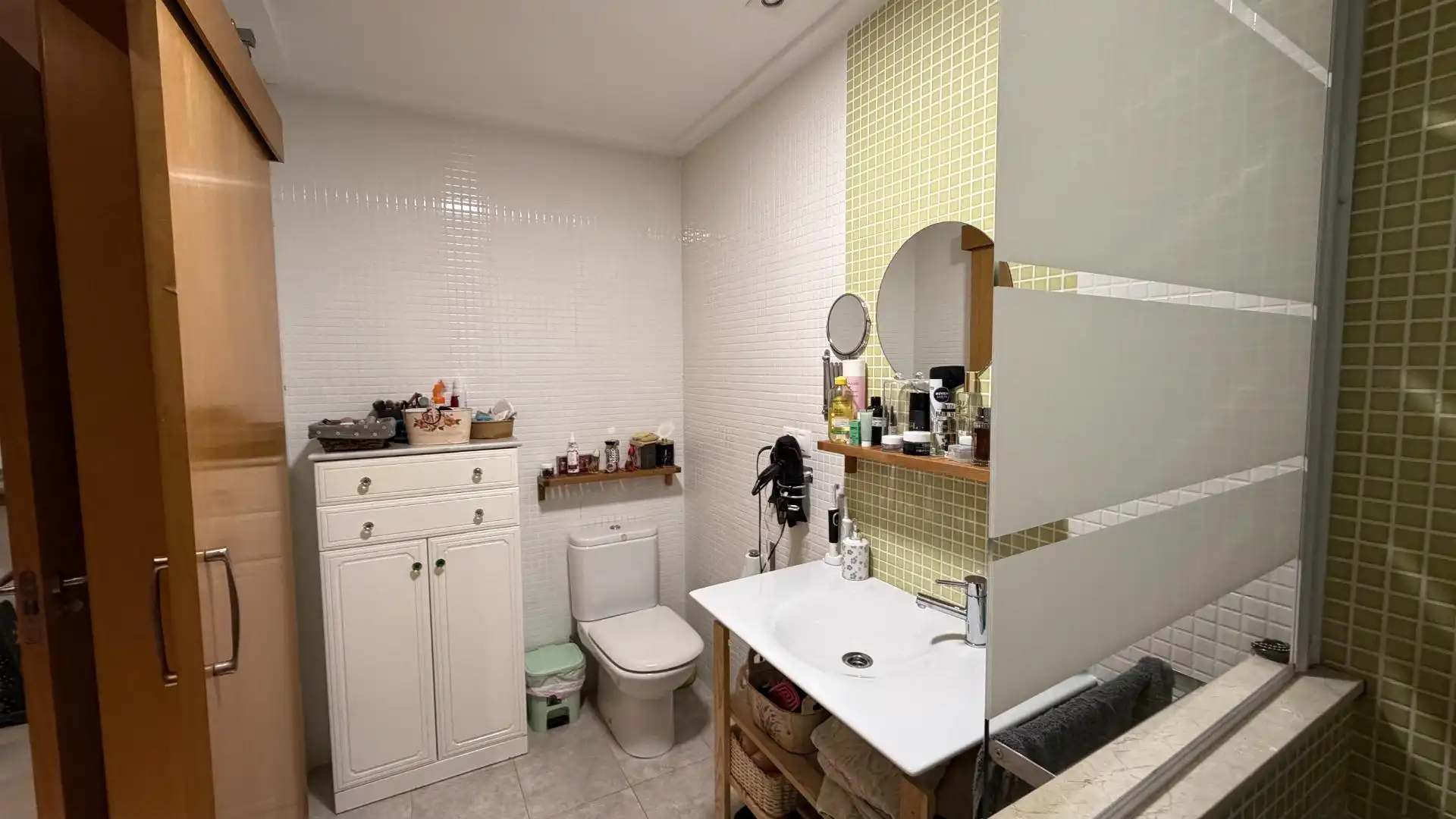 Badezimmer von Wohnung zum Verkauf in Elche / Elx mit Klimaanlage und Balkon
