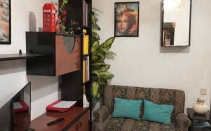 Living room of Flat for sale in  Barcelona Capital  with Oven and Balcony