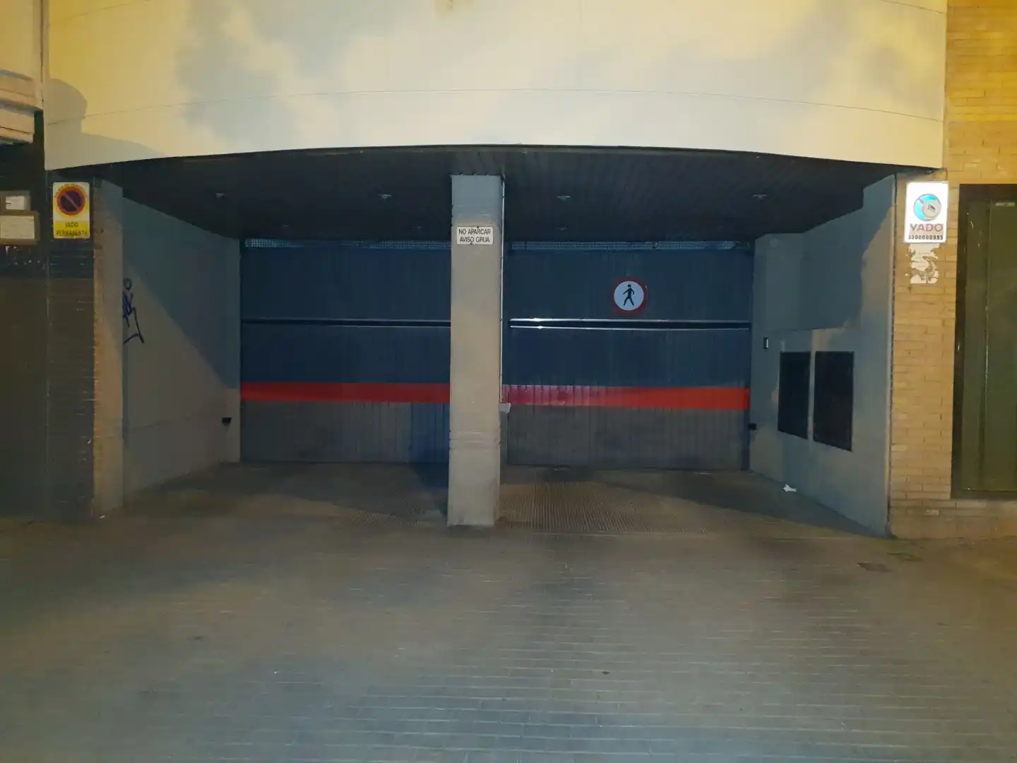 Motorradstellplatz zum Verkauf in Calle del Comercio 5