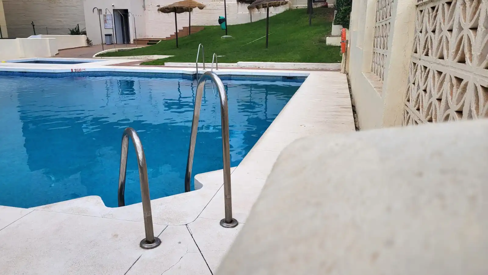 Swimming pool of Flat for sale in Rincón de la Victoria  with Terrace, Furnished and Washing machine