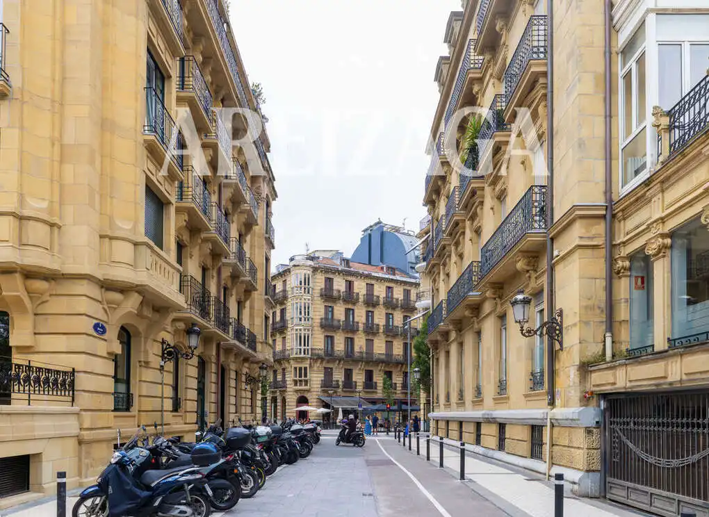Vista exterior de Piso en venta en Donostia - San Sebastián  con Calefacción, Terraza y Balcón