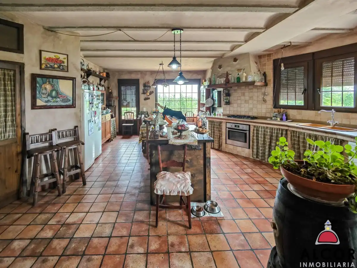 Cuina de Casa o xalet en venda en Vinaròs amb Jardí privat, Terrassa i Piscina