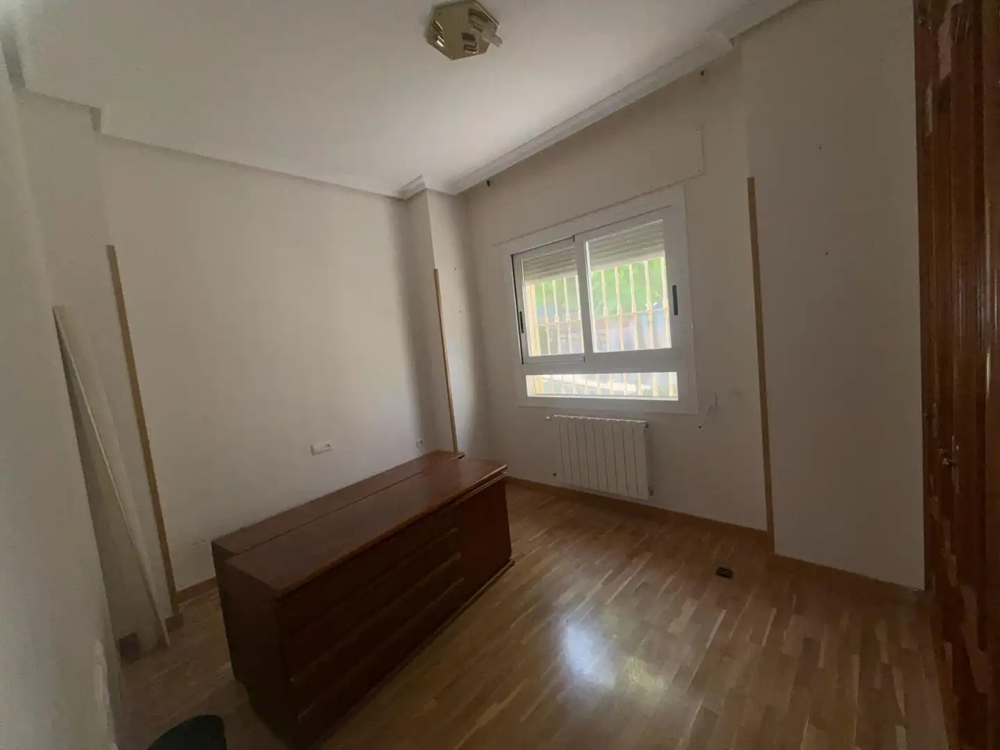 Schlafzimmer von Wohnung zum Verkauf in Cáceres mit Heizung