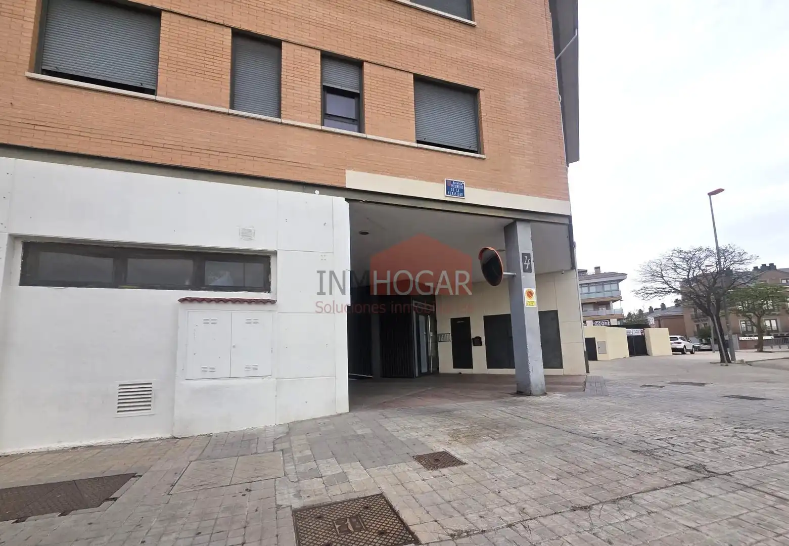 Außenansicht von Wohnung zum Verkauf in Ávila mit Heizung, Parkett und Terrasse