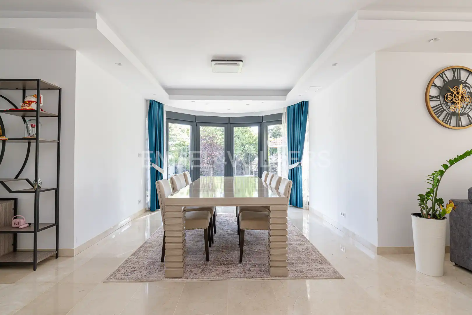 Comedor de Casa o chalet en venta en Boadilla del Monte con Aire acondicionado, Calefacción y Jardín privado