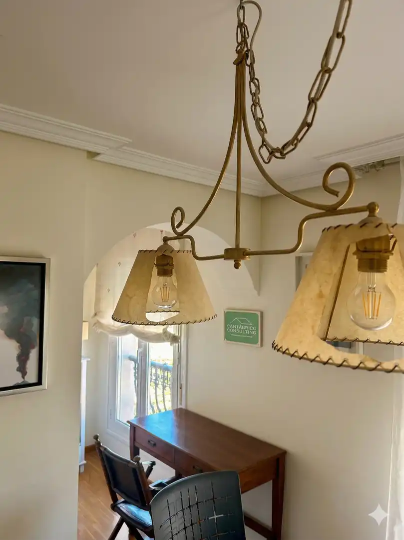 Esszimmer von Maisonette zum Verkauf in Navia mit Heizung, Parkett und Möbliert
