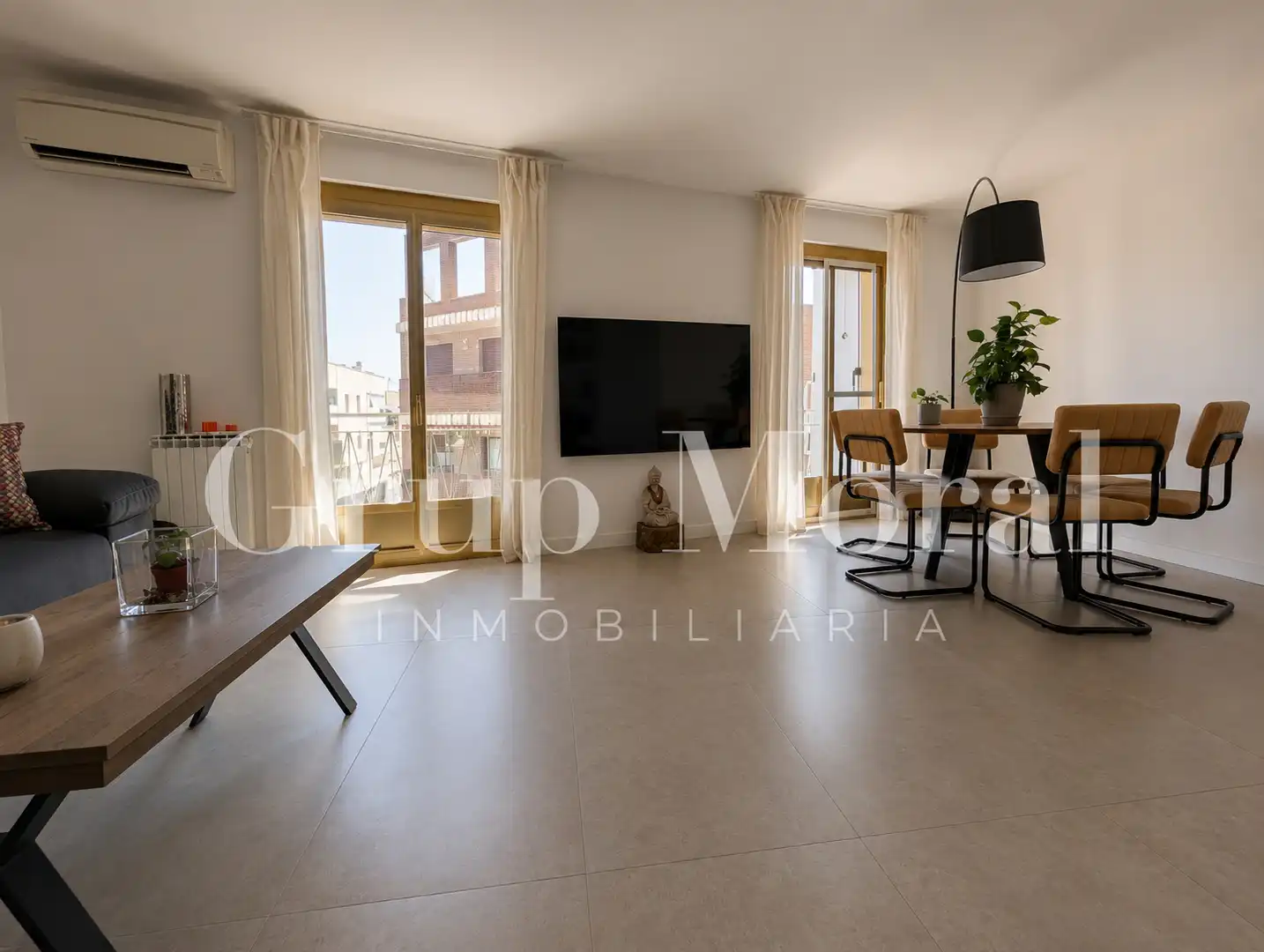 Living room of Flat for sale in Reus  with Air Conditioner, Heating and Balcony