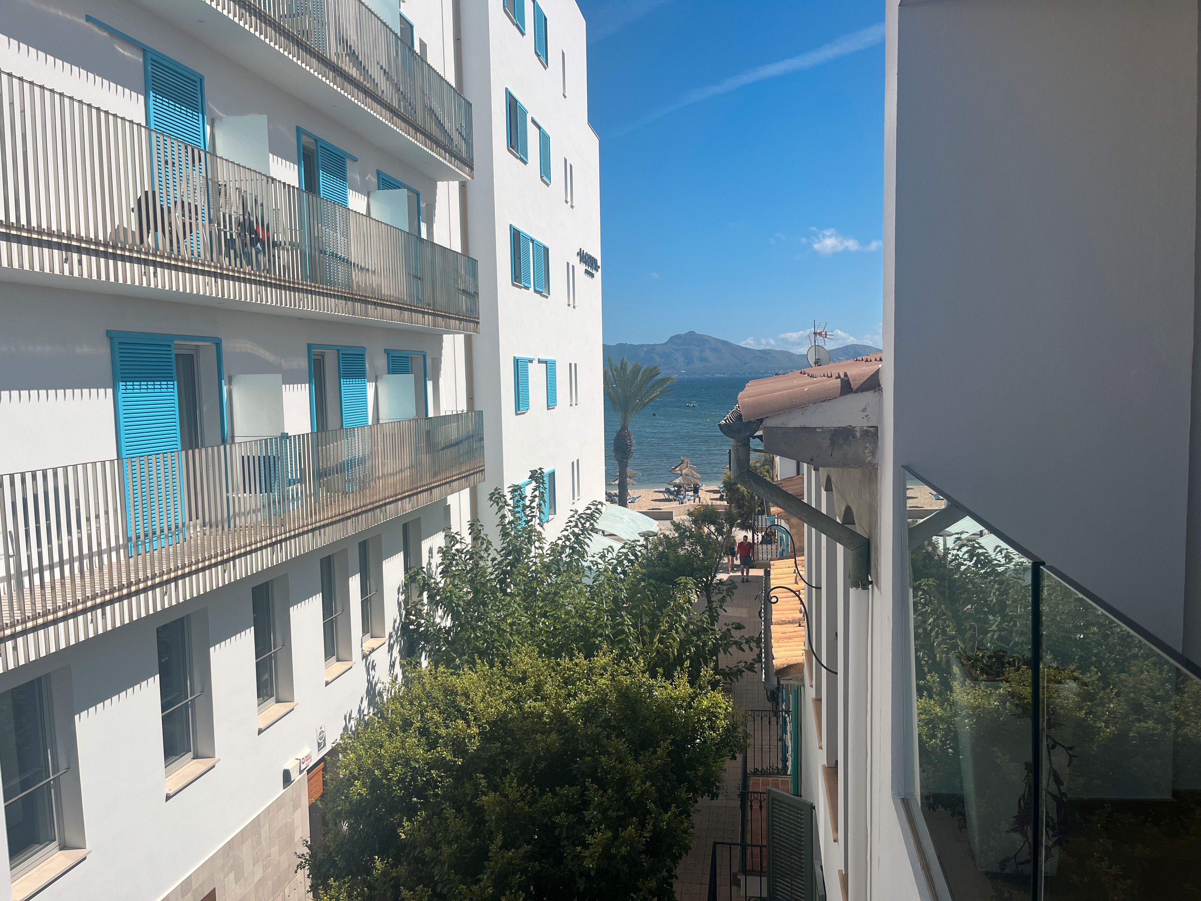 Vista exterior de Apartament de lloguer en Pollença amb Aire condicionat i Moblat