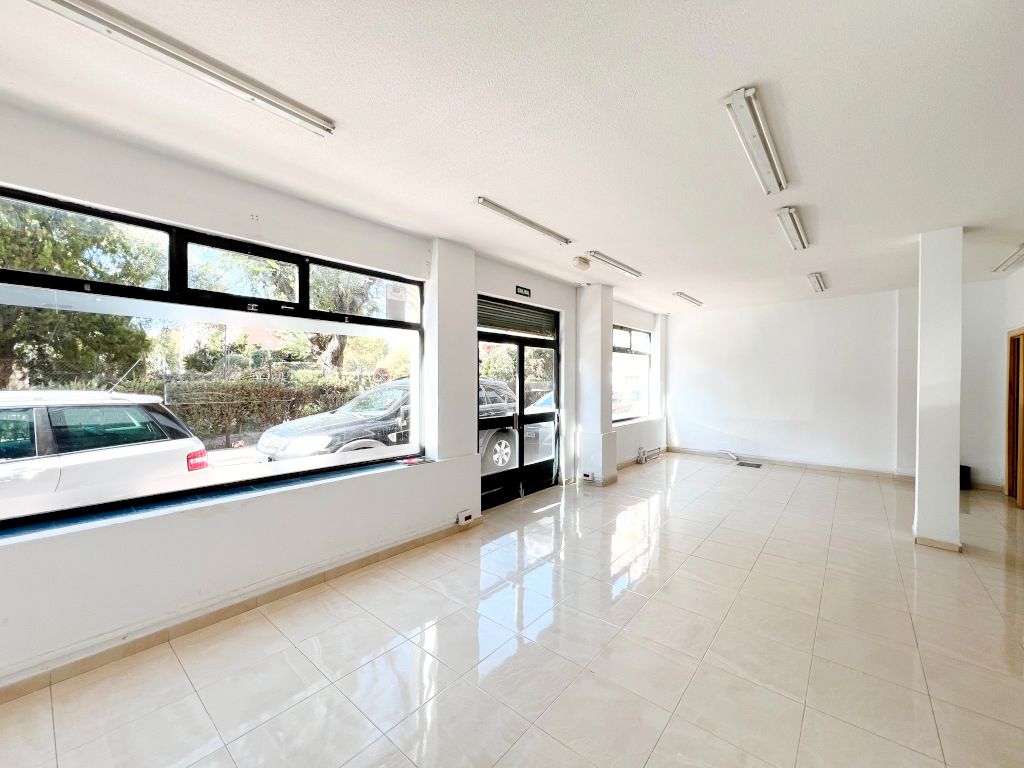 Local de lloguer en Alcalá de Henares amb Aire condicionat