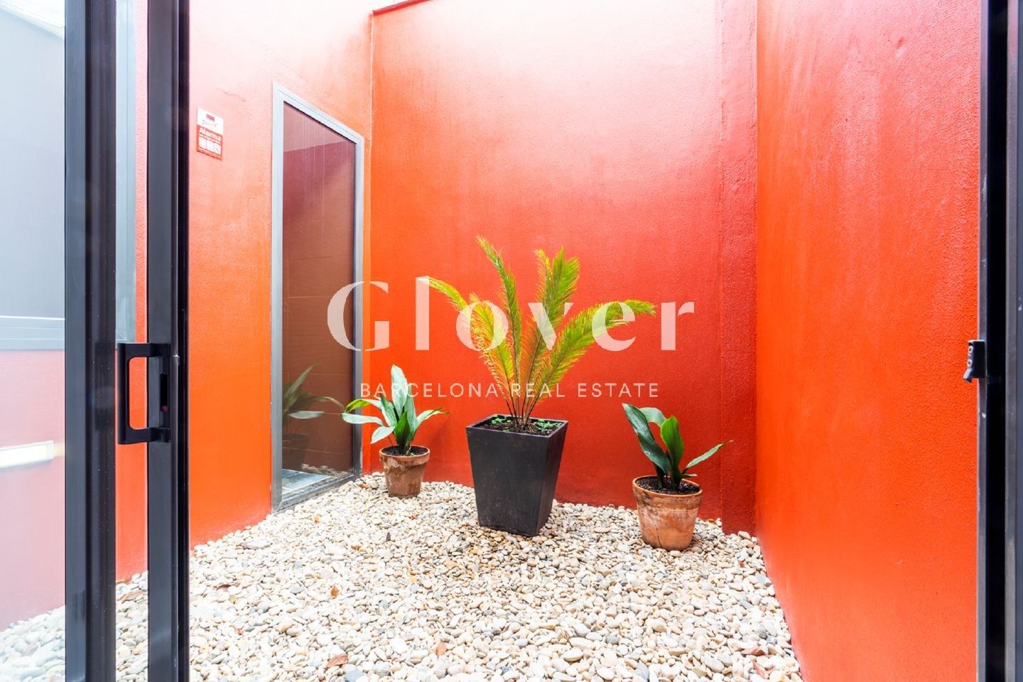 Garden of Office for sale in Sant Adrià de Besòs  with Air Conditioner, Heating and Terrace