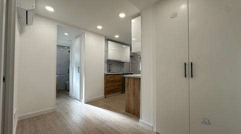 Foto 2 de Piso en venta en Calle Almonacid, Numancia, Madrid