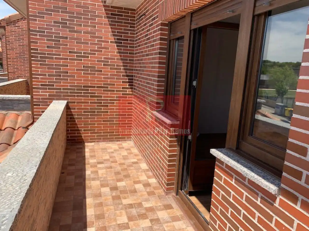 Terrassa de Casa adosada de lloguer en Sariegos amb Calefacció, Jardí privat i Parquet