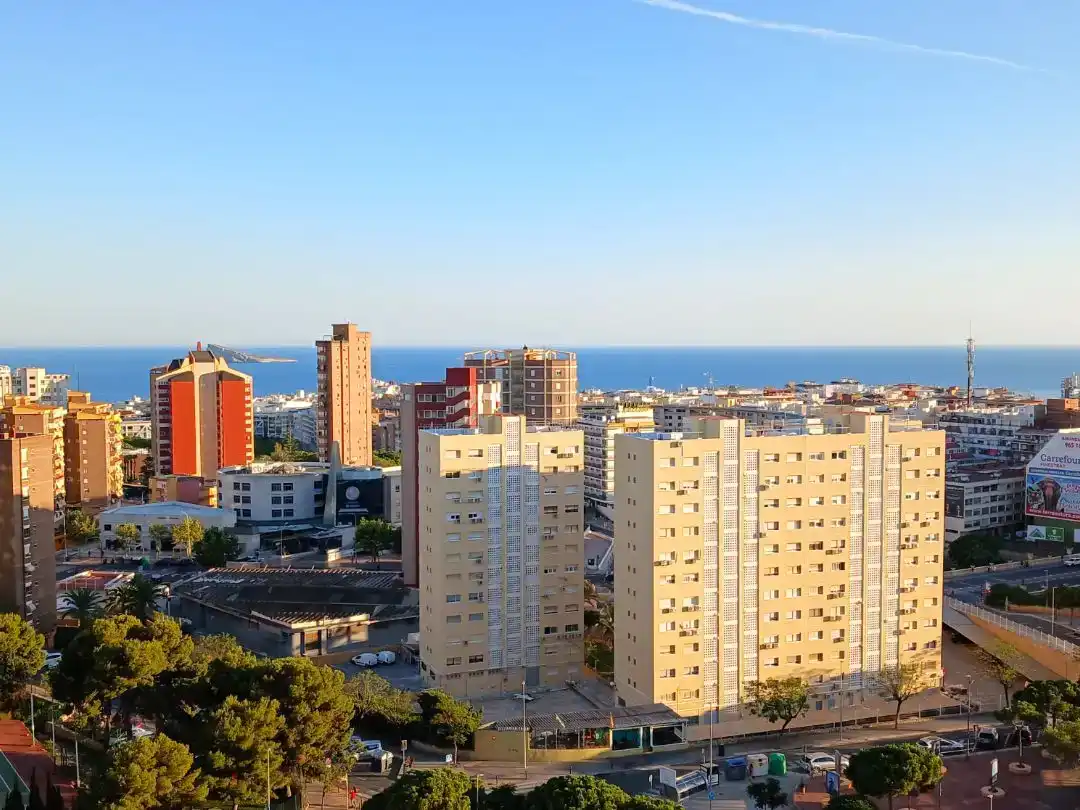 Vista exterior de Apartament en venda en Benidorm amb Piscina