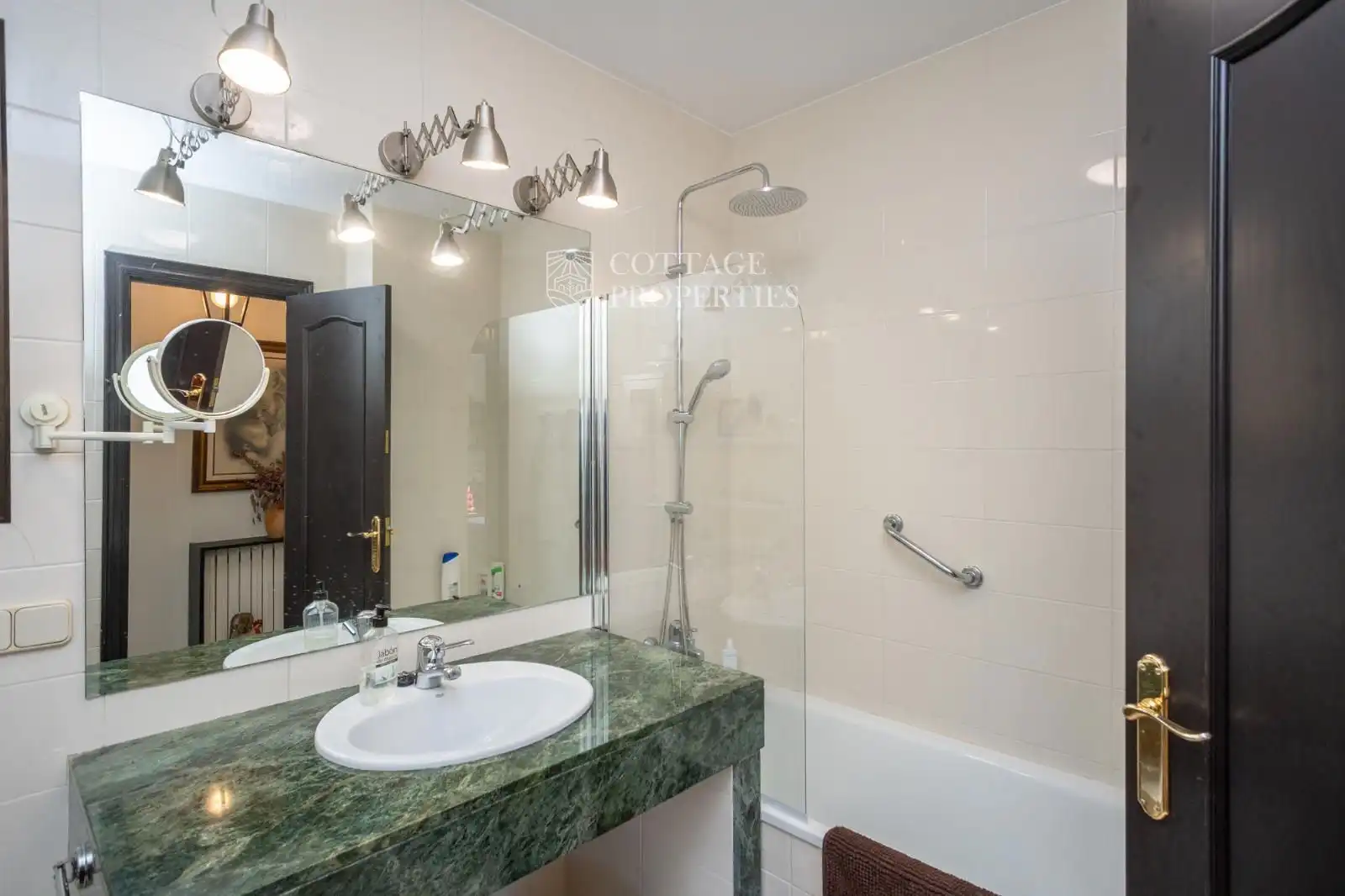 Bathroom of Houses for sale in Berga  with Heating and Terrace