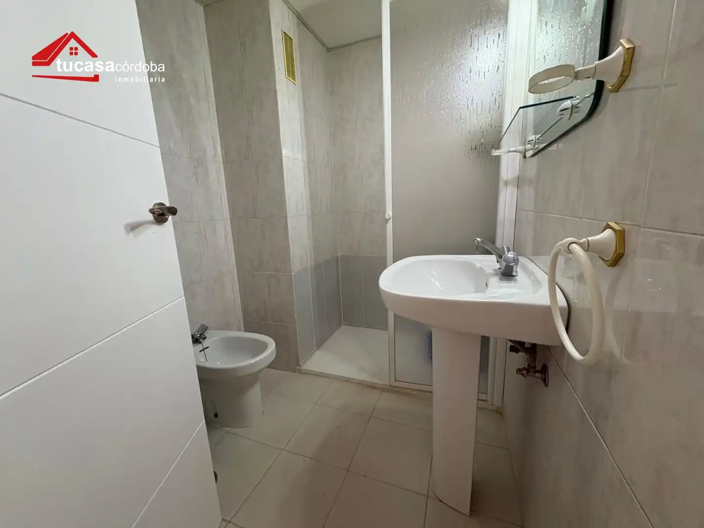 Bany de Pis en venda en Córdoba amb Aire condicionat i Terrassa