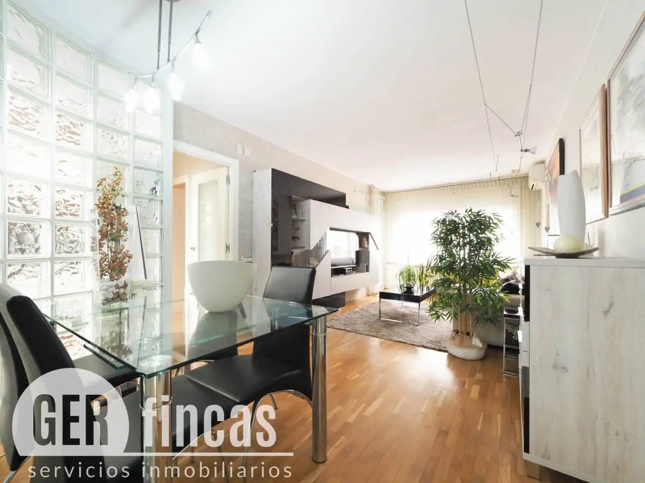 Flat with terrace for sale in Calle Nicolau Talló