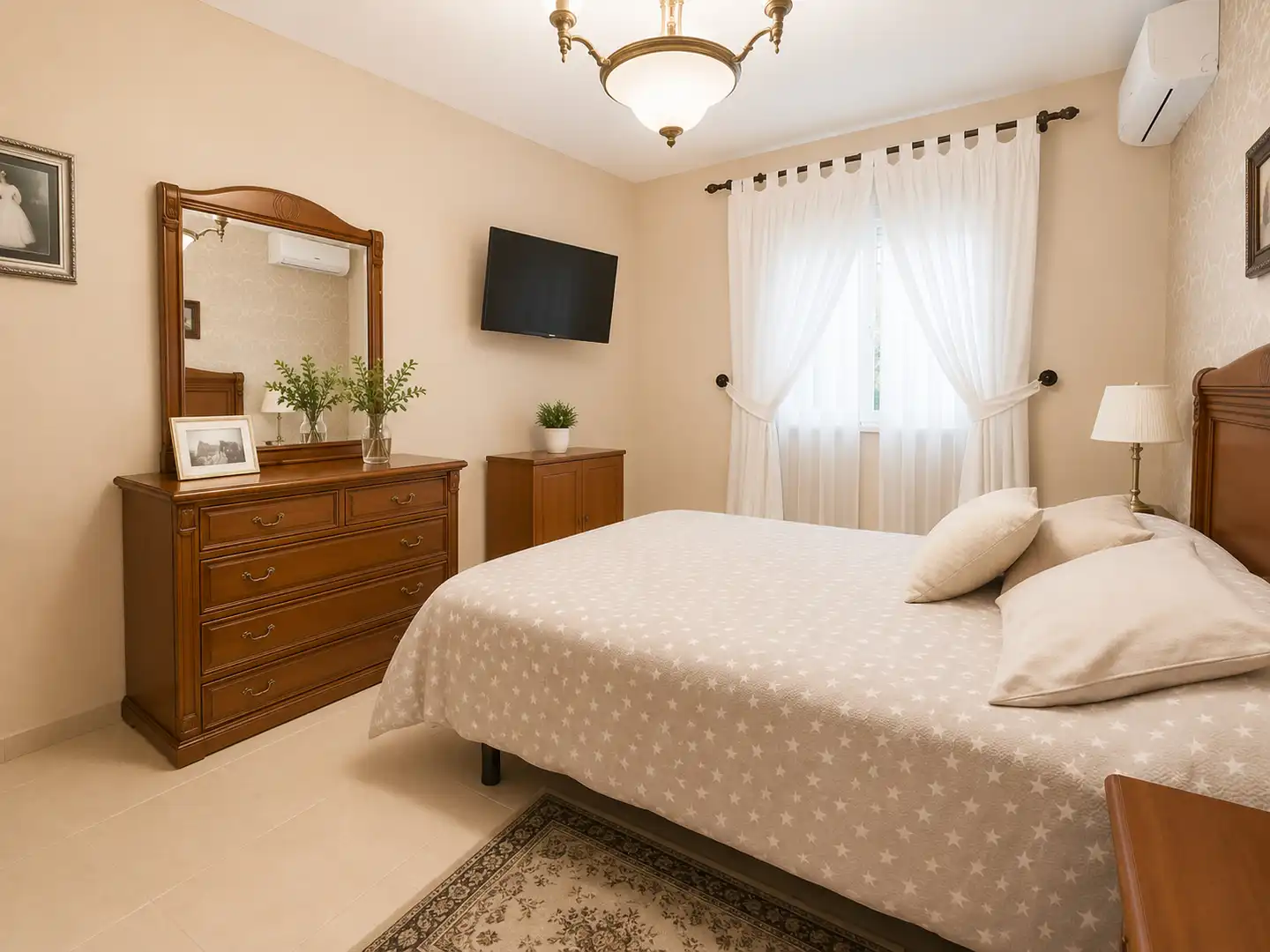 Bedroom of Flat for sale in Córdoba  with Air Conditioner, Heating and Oven