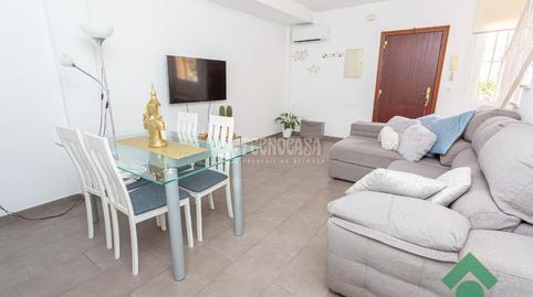 Foto 3 de Casa adosada en venda a C. Pinzon, El Rinconcillo, Cádiz