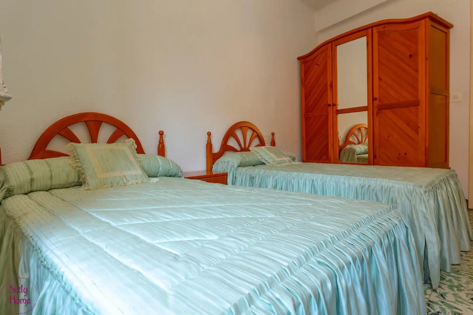 Dormitori de Casa o xalet en venda en Andorra (Teruel) amb Jardí privat, Traster i Moblat