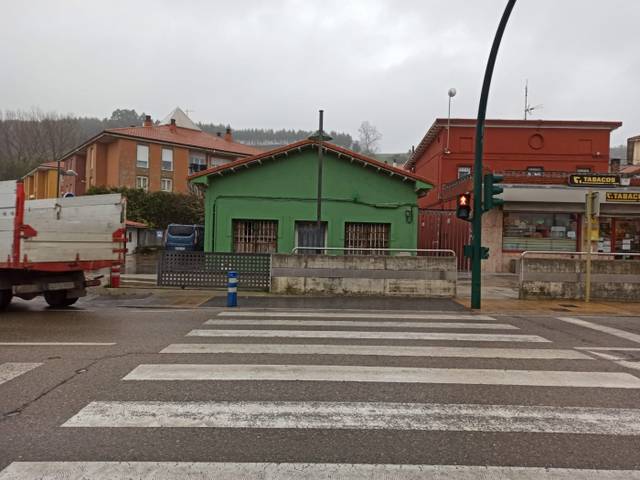 Local comercial en Alquiler en Inmobiliaria - Barreda