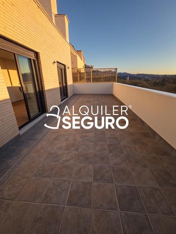 Terrace of Attic to rent in Alcalá de Henares  with Air Conditioner, Heating and Terrace