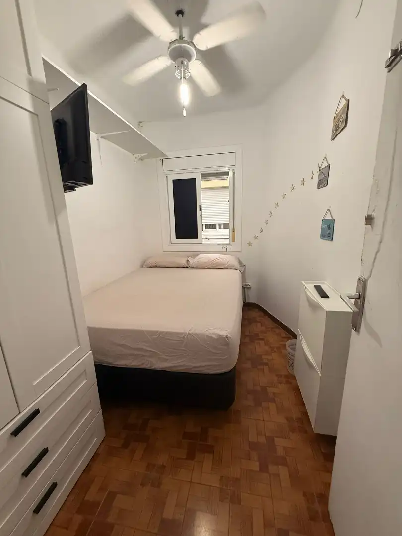 Schlafzimmer von Wohnung zum Verkauf in L'Hospitalet de Llobregat mit Klimaanlage, Parkett und Balkon