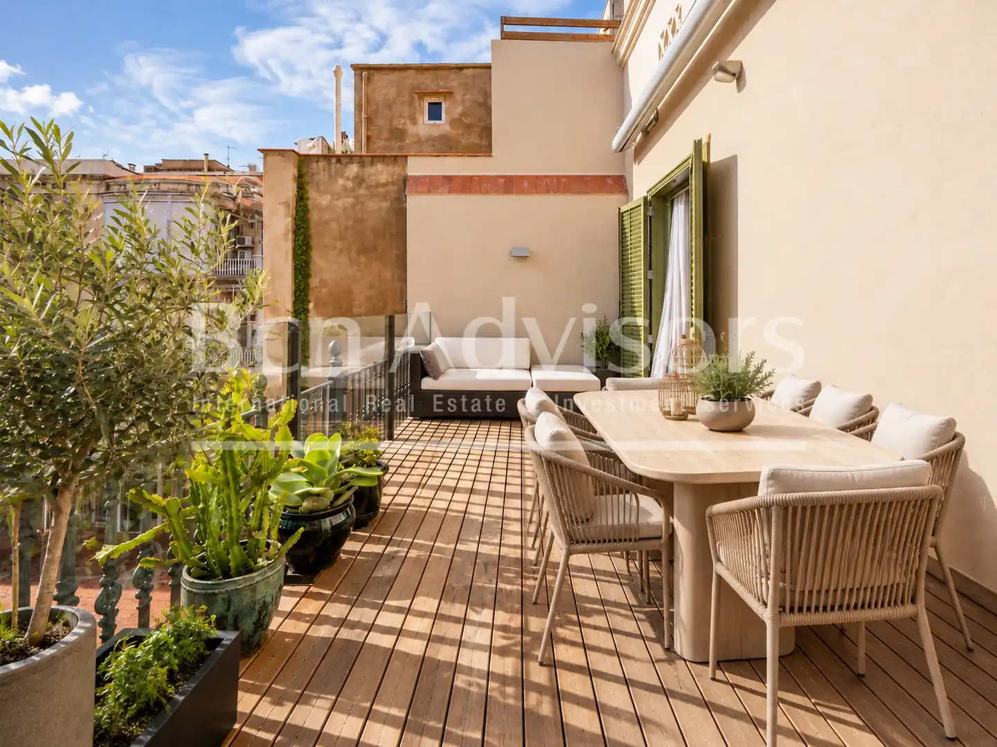 Penthouse mit Balkon zum Verkauf in Carrer del Bruc