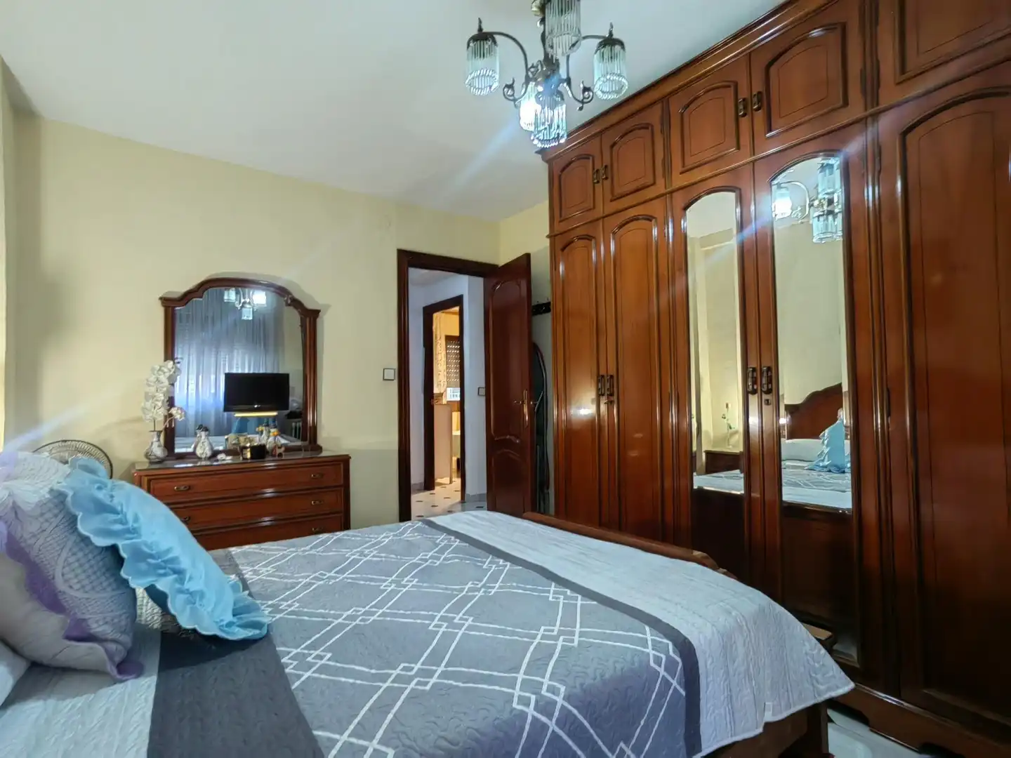 Bedroom of Flat for sale in Carretera de Cádiz