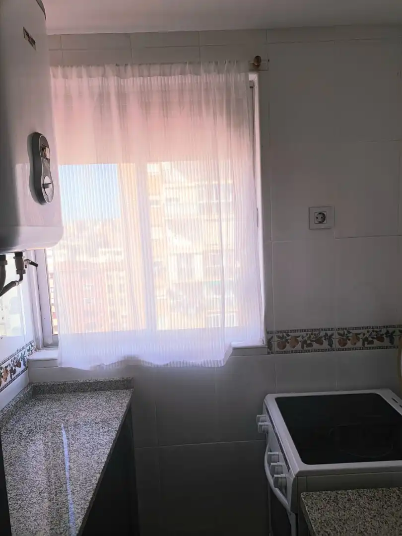 Schlafzimmer von Wohnung zur Miete in Málaga mit Möbliert, Ofen und Waschmaschine