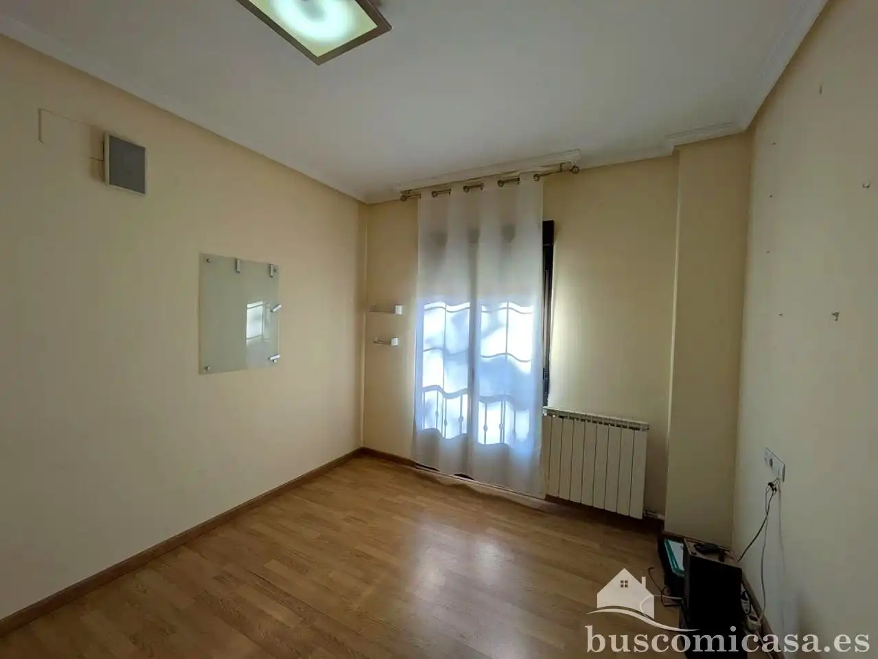 Habitación de Local de alquiler en Linares con Aire acondicionado