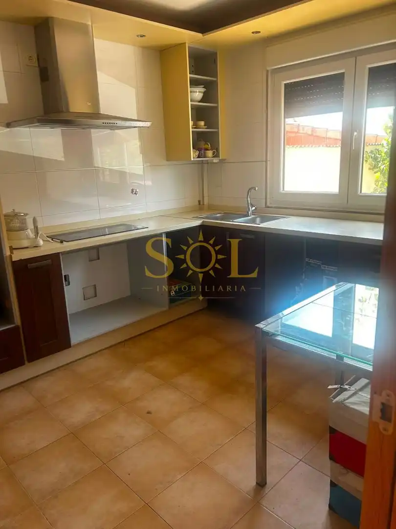Cocina de Casa o chalet en venta en Onzonilla con Calefacción, Jardín privado y Terraza
