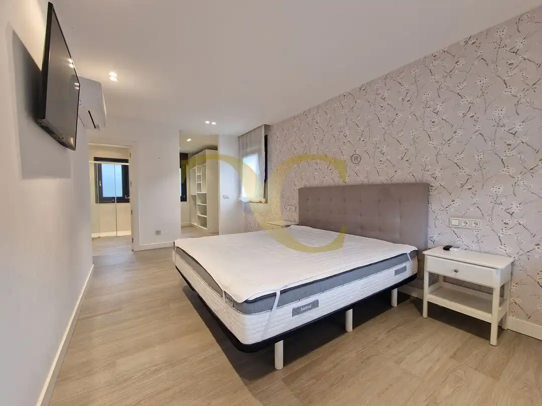 Dormitori de Casa o xalet en venda en Llanes amb Calefacció, Jardí privat i Terrassa