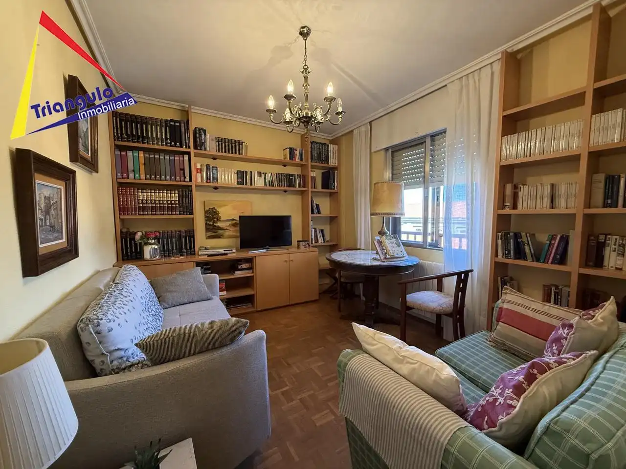 Sala de estar de Piso en venta en Segovia con Calefacción y Terraza
