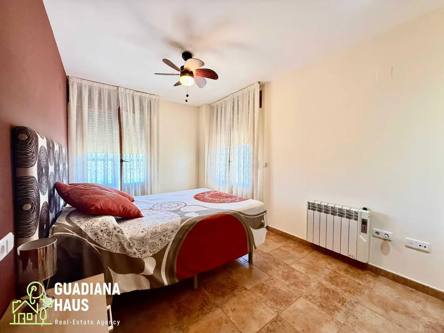 Dormitori de Apartament en venda en Ayamonte amb Jardí privat, Terrassa i Piscina comunitària