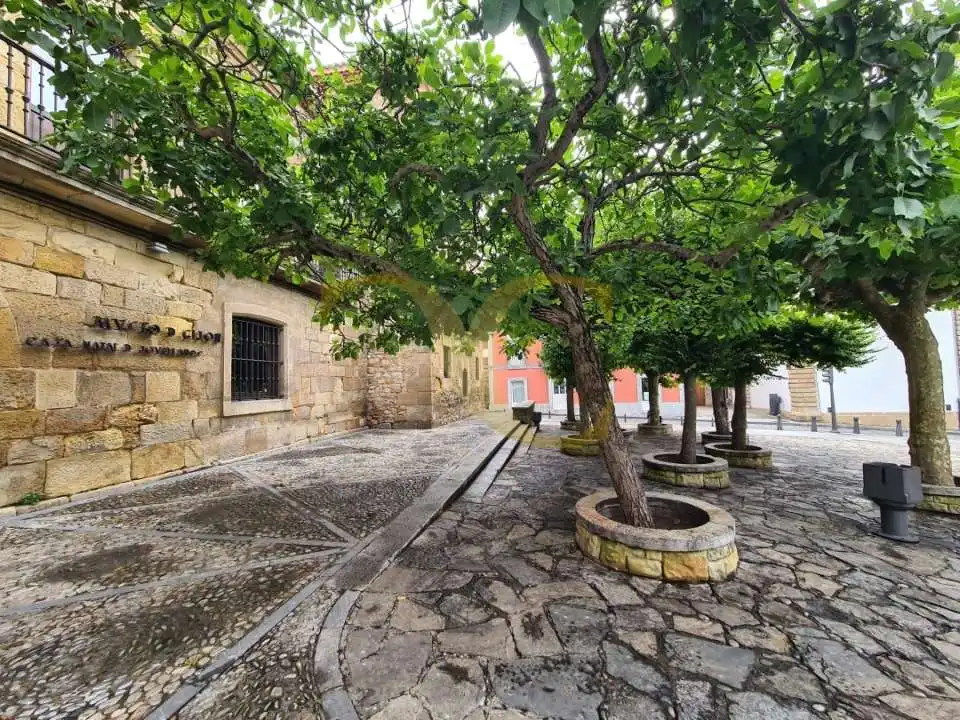 Vista exterior de Edificio en venta en Gijón 