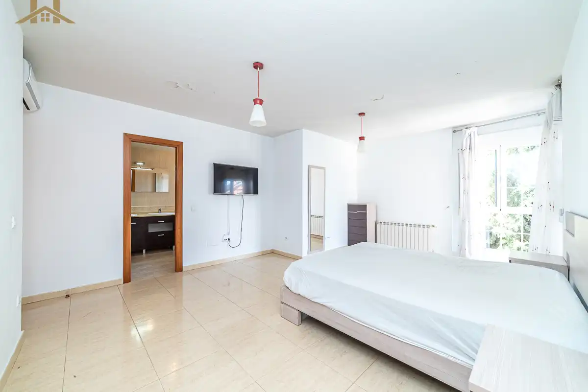 Habitación de Casa o chalet en venta en Illescas con Aire acondicionado, Calefacción y Jardín privado