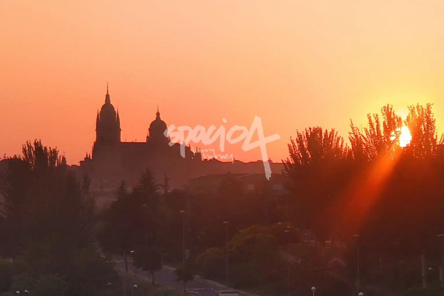 Vista exterior de Àtic en venda en Salamanca amb Aire condicionat, Calefacció i Terrassa