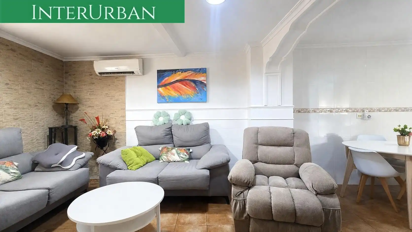 Sala d'estar de Casa o xalet en venda en Llíria amb Aire condicionat, Calefacció i Jardí privat