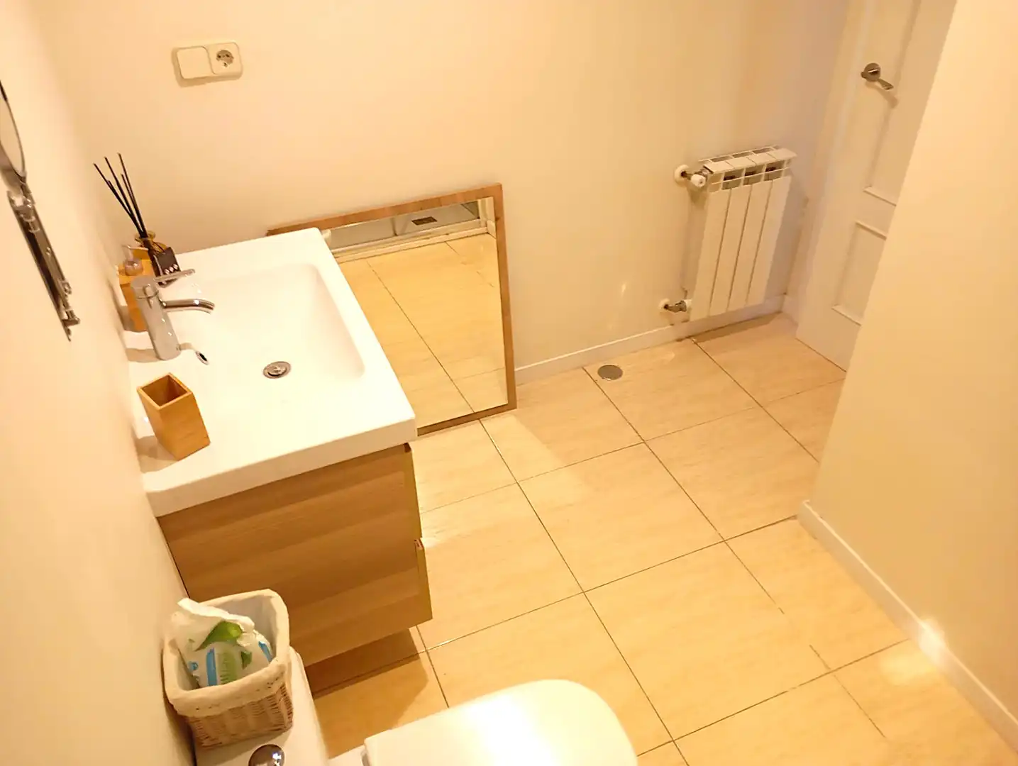 Badezimmer von Wohnung zum Verkauf in Aranjuez mit Klimaanlage, Heizung und Parkett