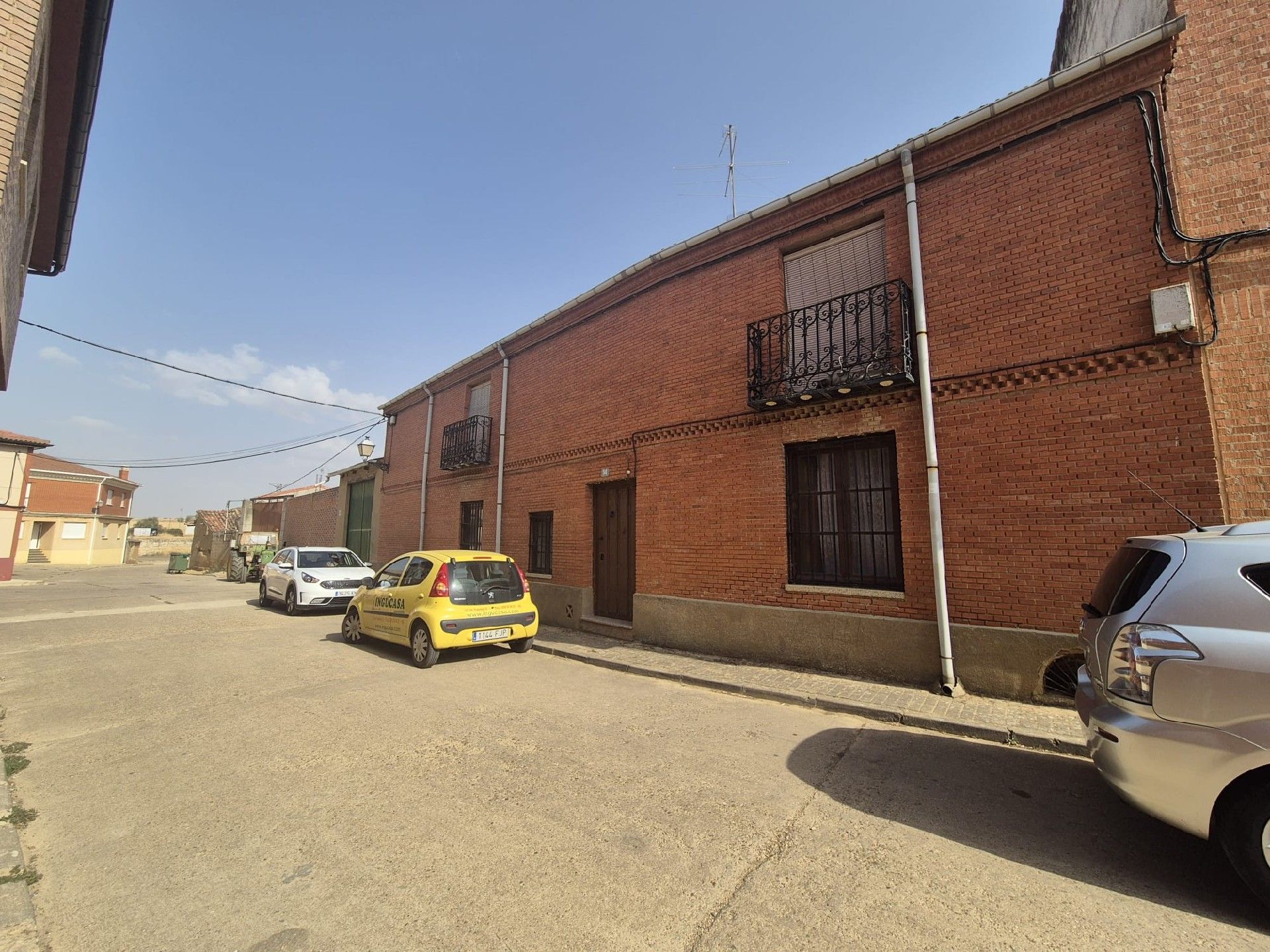 Exterior view of House or chalet for sale in Becerril de Campos  with Heating