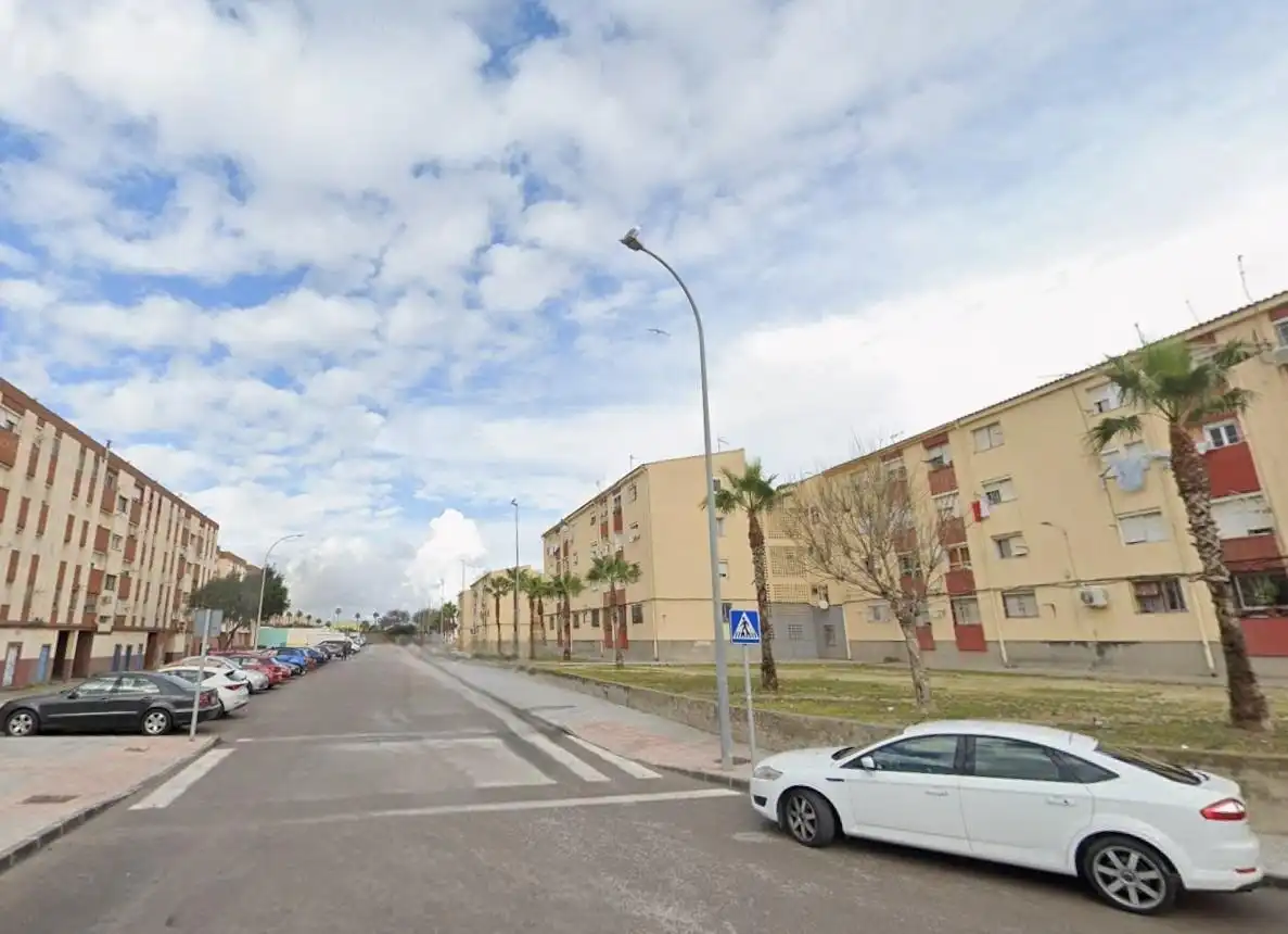 Vista exterior de Pis en venda en La Línea de la Concepción