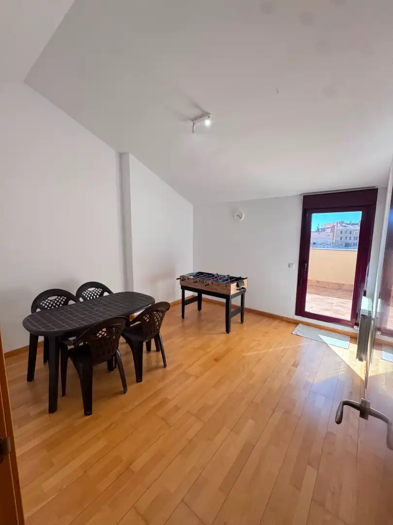 Esszimmer von Maisonette zum Verkauf in La Muela mit Klimaanlage, Heizung und Privatgarten