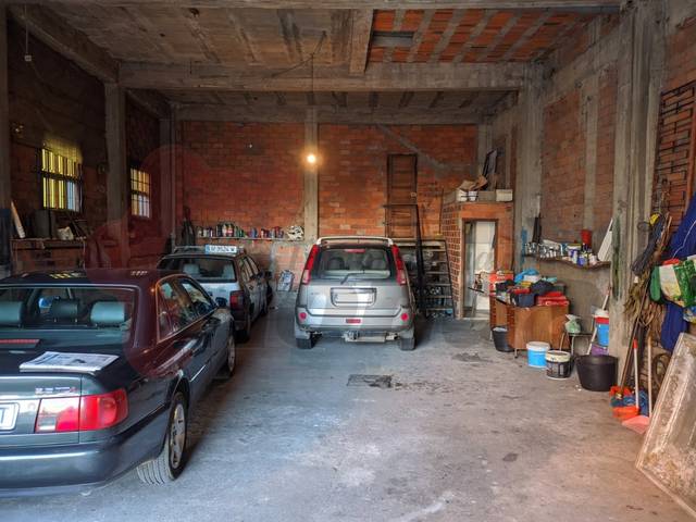 Local comercial en Alquiler en A Milagrosa