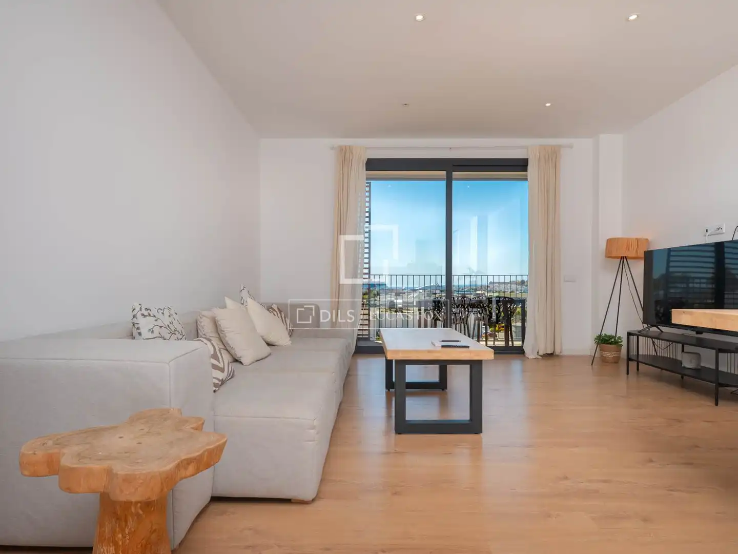 Sala de estar de Piso en venta en Santa Eulària des Riu con Aire acondicionado, Calefacción y Terraza
