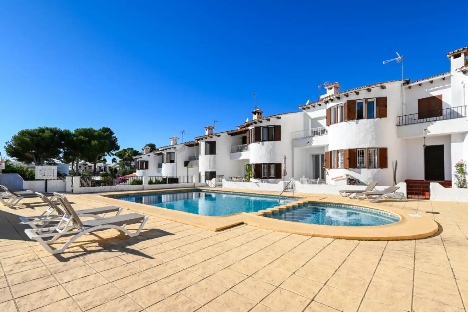 Piscina de Finca rústica de alquiler en Moraira con Aire acondicionado, Calefacción y Terraza