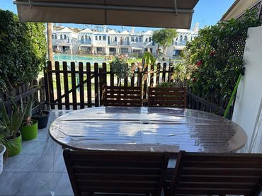 Maisonette mit Pool zum Verkauf in Avenida Touroperador Neckermann 3