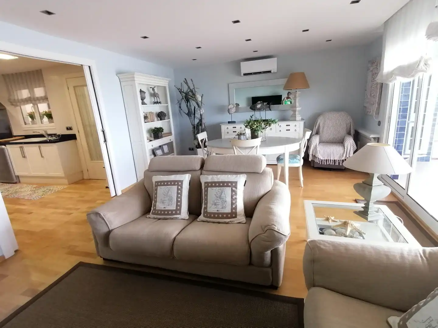 Sala de estar de Piso en venta en Calafell con Aire acondicionado, Calefacción y Parquet
